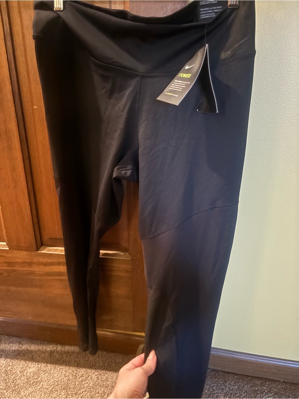 Nike Women’s Crop Performance Leggings